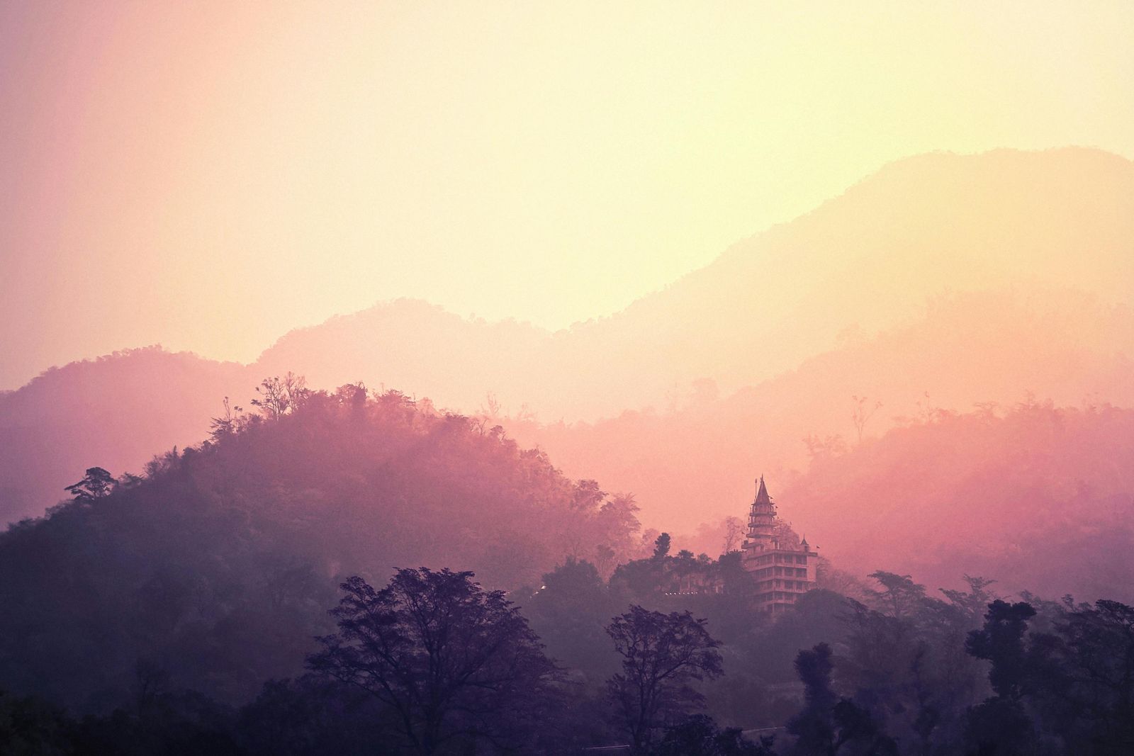 Rishikesh Weekend Getaway from Delhi – 3 Days of Ganga, Adventure & Spiritual Bliss