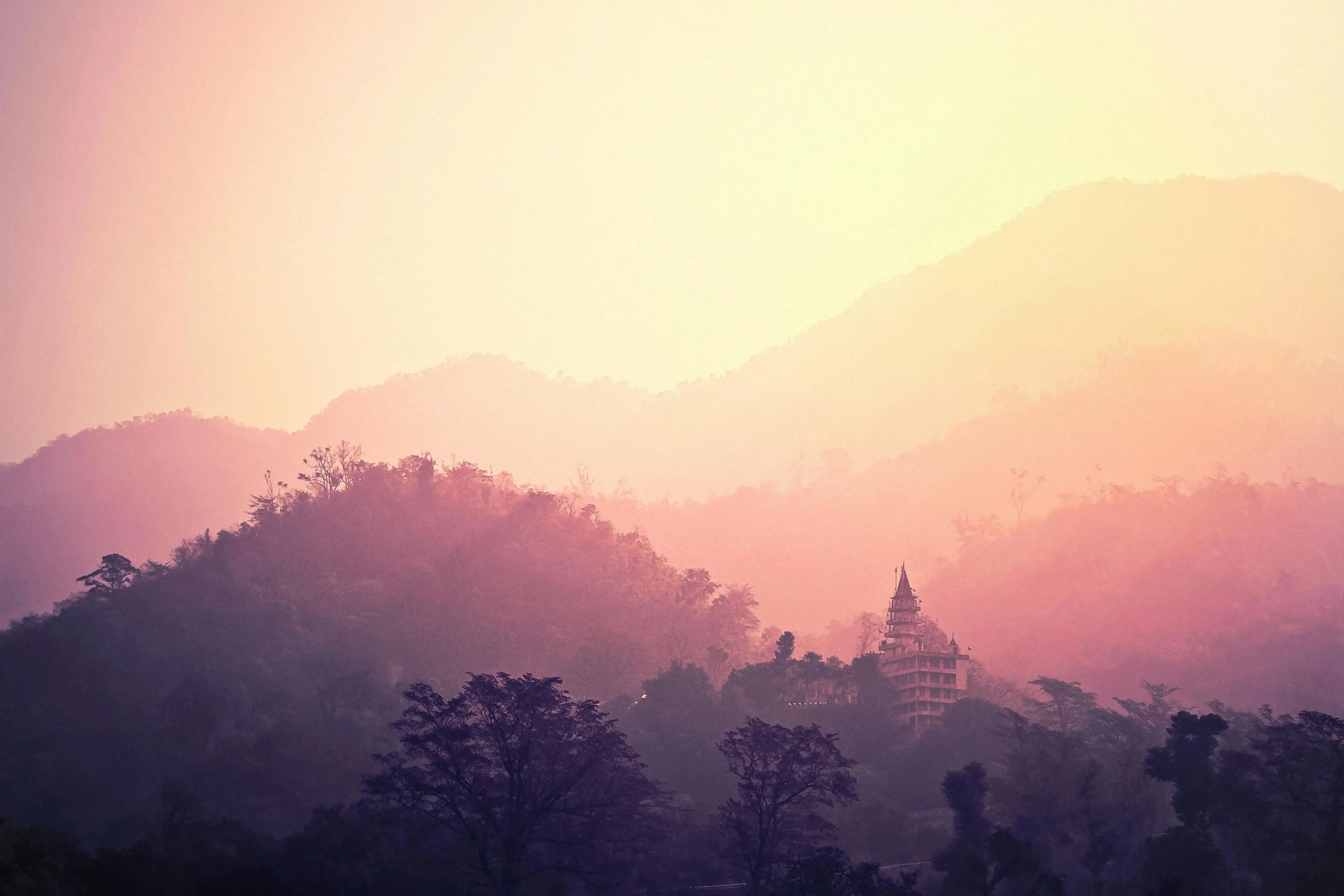 Rishikesh Weekend Getaway from Delhi – 3 Days of Ganga, Adventure & Spiritual Bliss