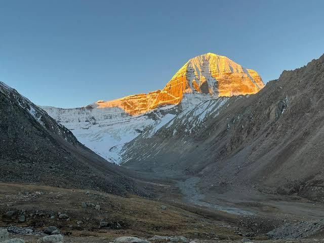 Kailash Mansarovar Aerial Darshan — Ex-Lucknow (3 Days)
