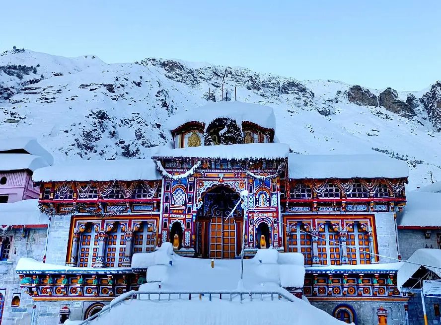 Wings of Devotion Char Dham Helicopter Tour (1N Dehradun + 1N Kharshali(Yamunotri) + 1N Harshil(Gangotri) + 1N Sersi(Kedarnath) + 1N Badrinath)