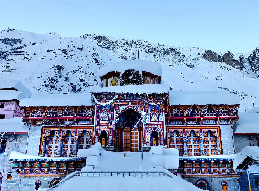 Wings of Devotion Char Dham Helicopter Tour (1N Dehradun + 1N Kharshali(Yamunotri) + 1N Harshil(Gangotri) + 1N Sersi(Kedarnath) + 1N Badrinath)
