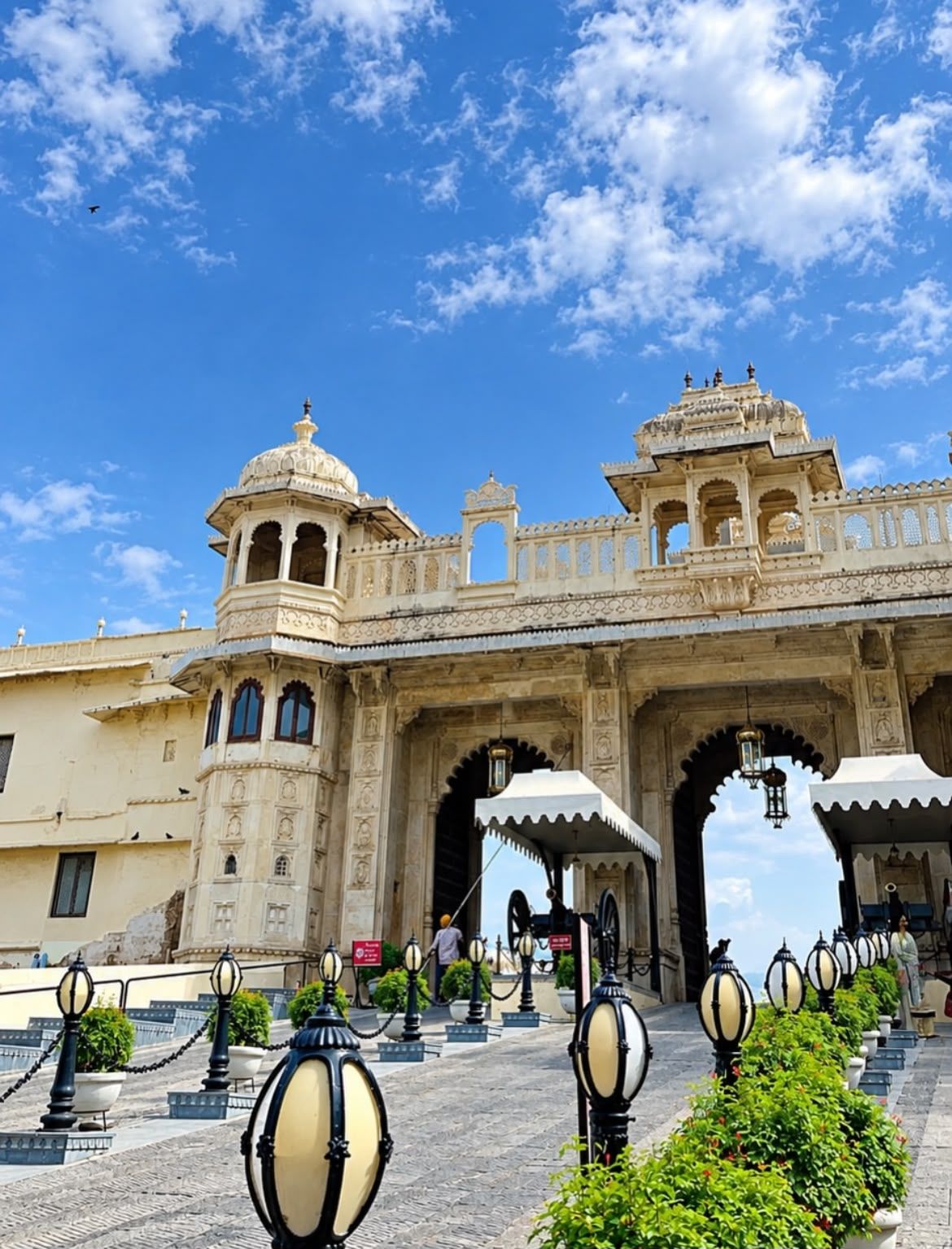 Rajasthan Hills & Lake Journey (1N Mount Abu + 2N Udaipur)